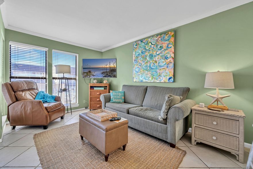 Studio located at Sandpiper Cove Condominium on Holiday Isle downtown Destin.Walk to the beach in about 4 minutes.Step out your front door and catch a glimpse of the Gulf of Mexico.  Sit on your balcony overlooking the pool watching the sunset.  The condo has been decorated with beautiful beach themed furnishings with new paint, flooring and new updated bathroom.  This studio has removed the Murphy bed and replaced with a queen size bed.  Sandpiper Cove has amenities for everyone to enjoy.  5 Swimming pools (2 heated), 3 Hot tubs, Pickle ball courts, Tennis courts, Shuffleboard, 9 Hole Par 3 golf course, Boat launch, Boat  dockage(short term),Ricks Crab Trap, Louisianna Lagniappe.