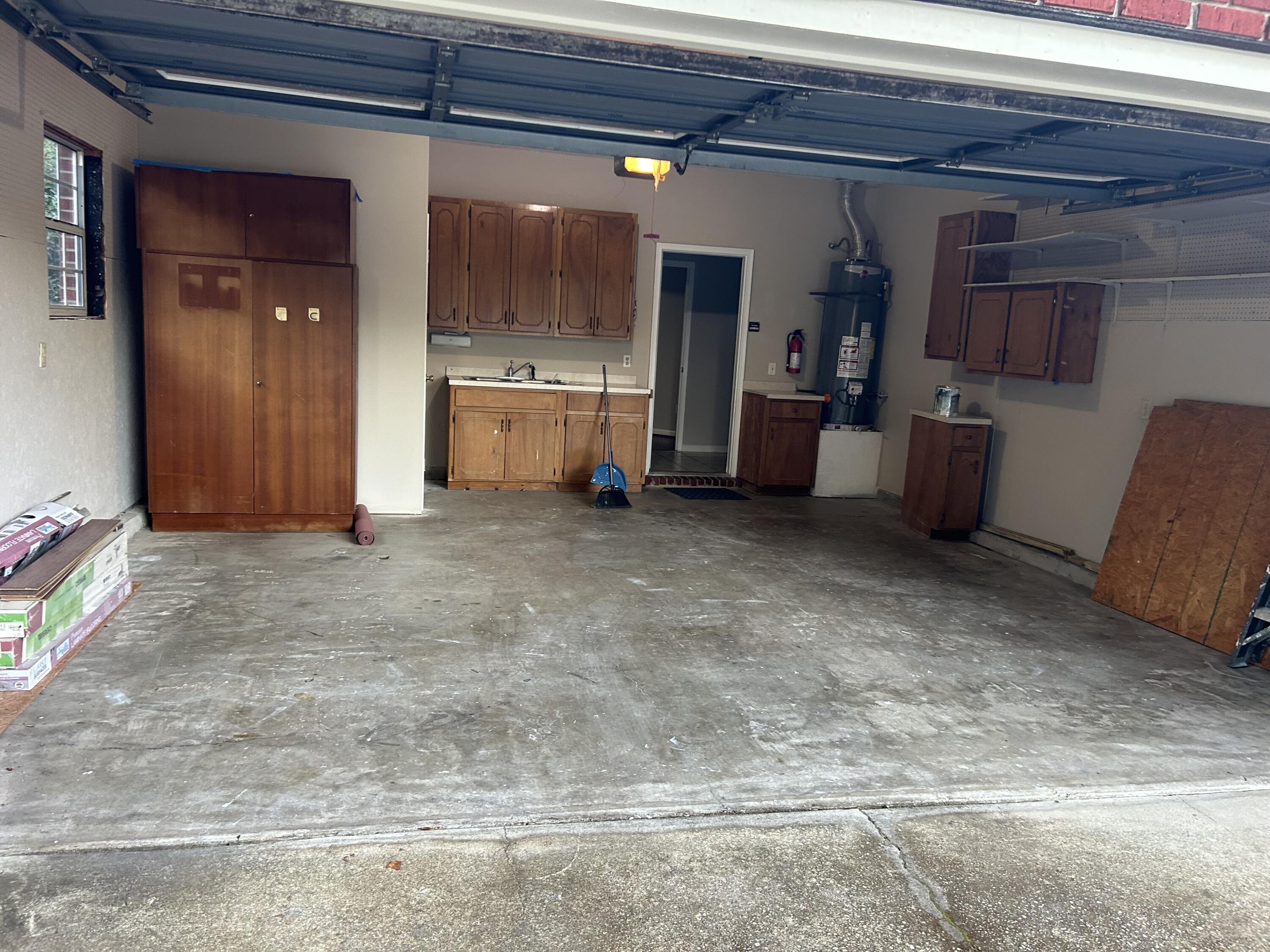 Parkwood - Residential Lease