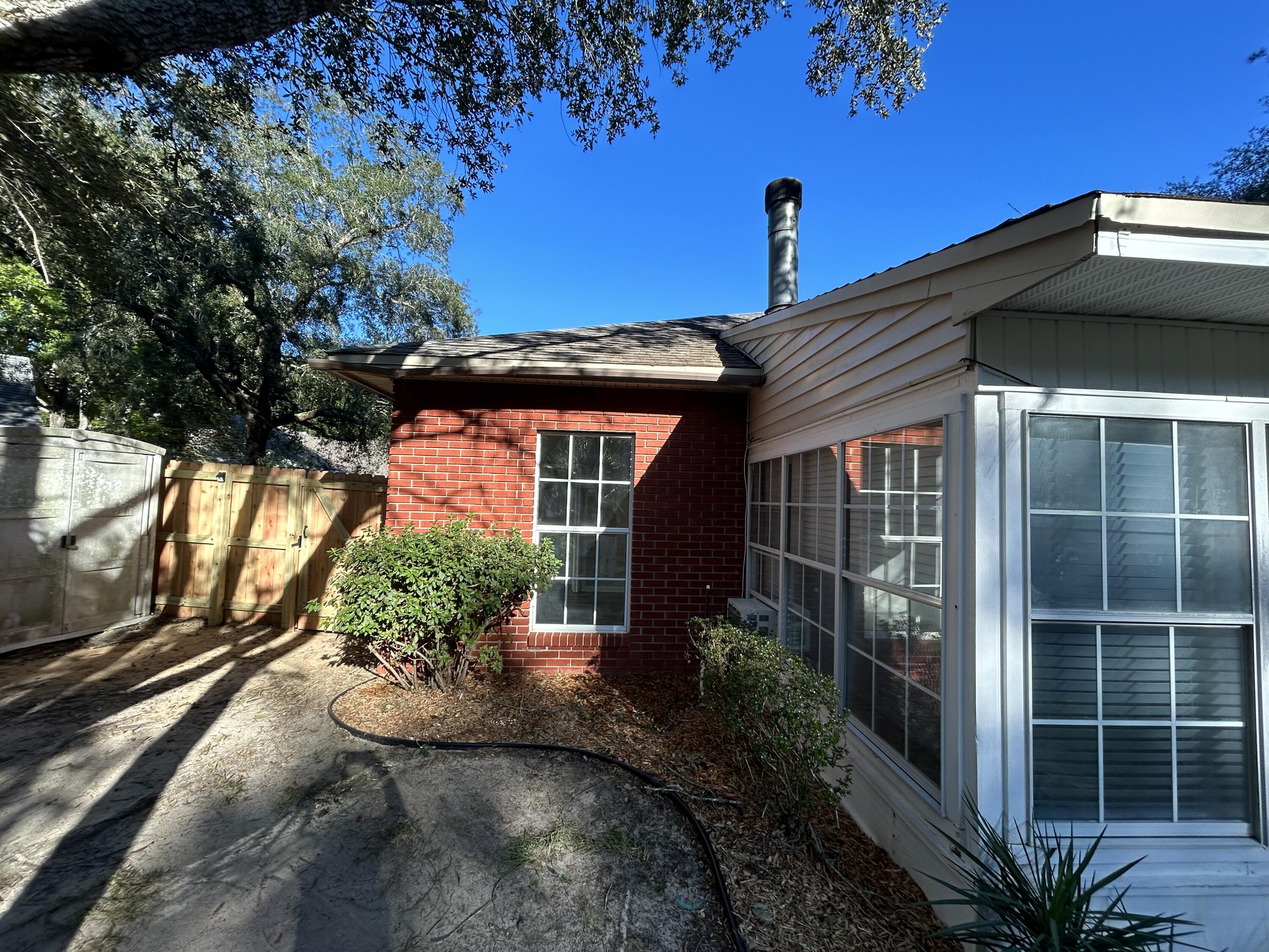 Parkwood - Residential Lease