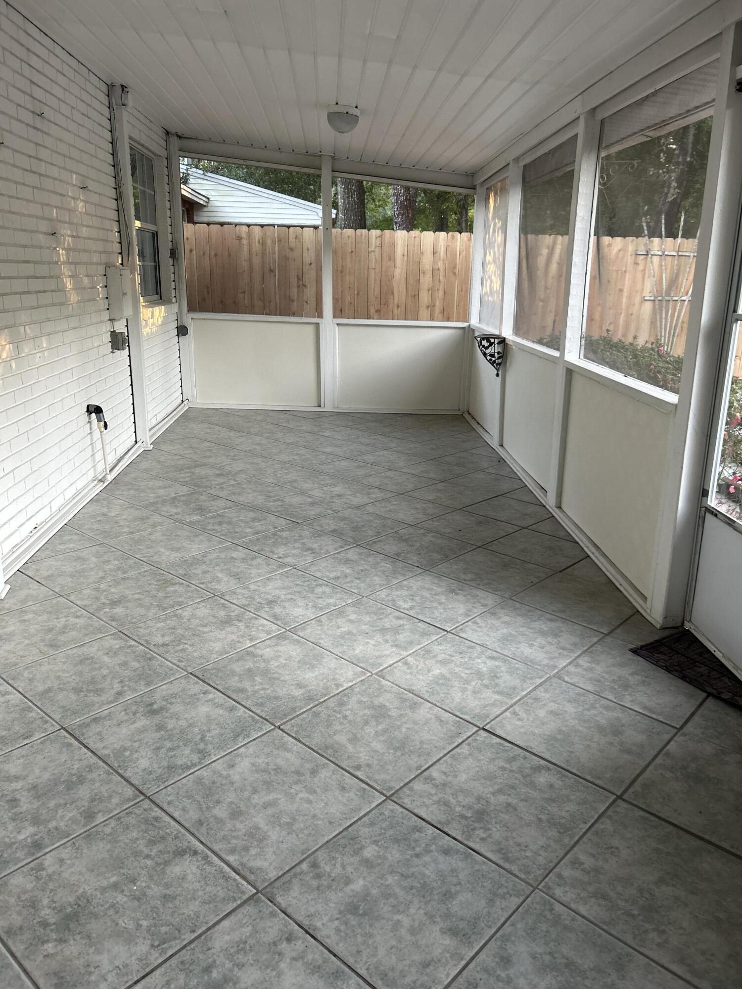 Parkwood - Residential Lease