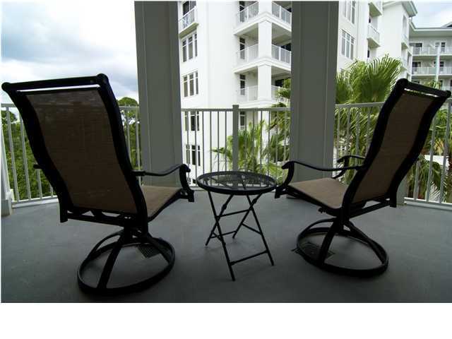 BAHIA CONDO - Residential