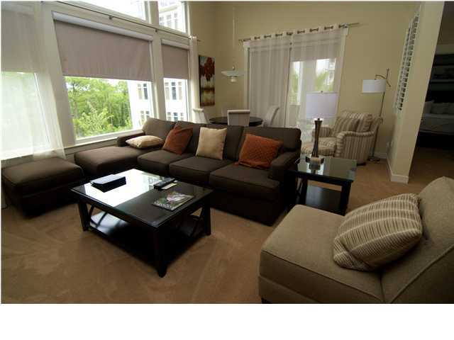 BAHIA CONDO - Residential