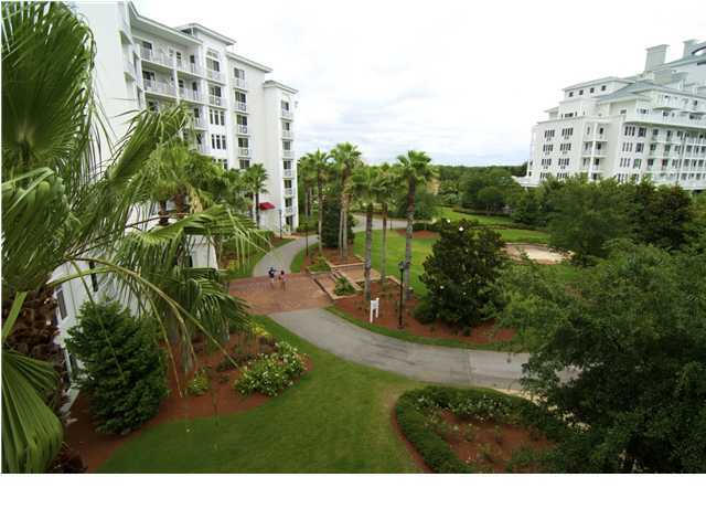 BAHIA CONDO - Residential