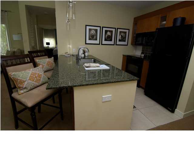 BAHIA CONDO - Residential