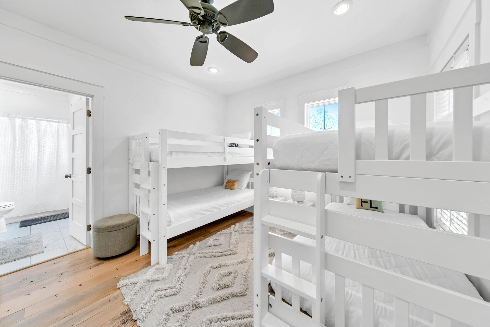 THE HAMMOCKS OF SEAGROVE - Residential