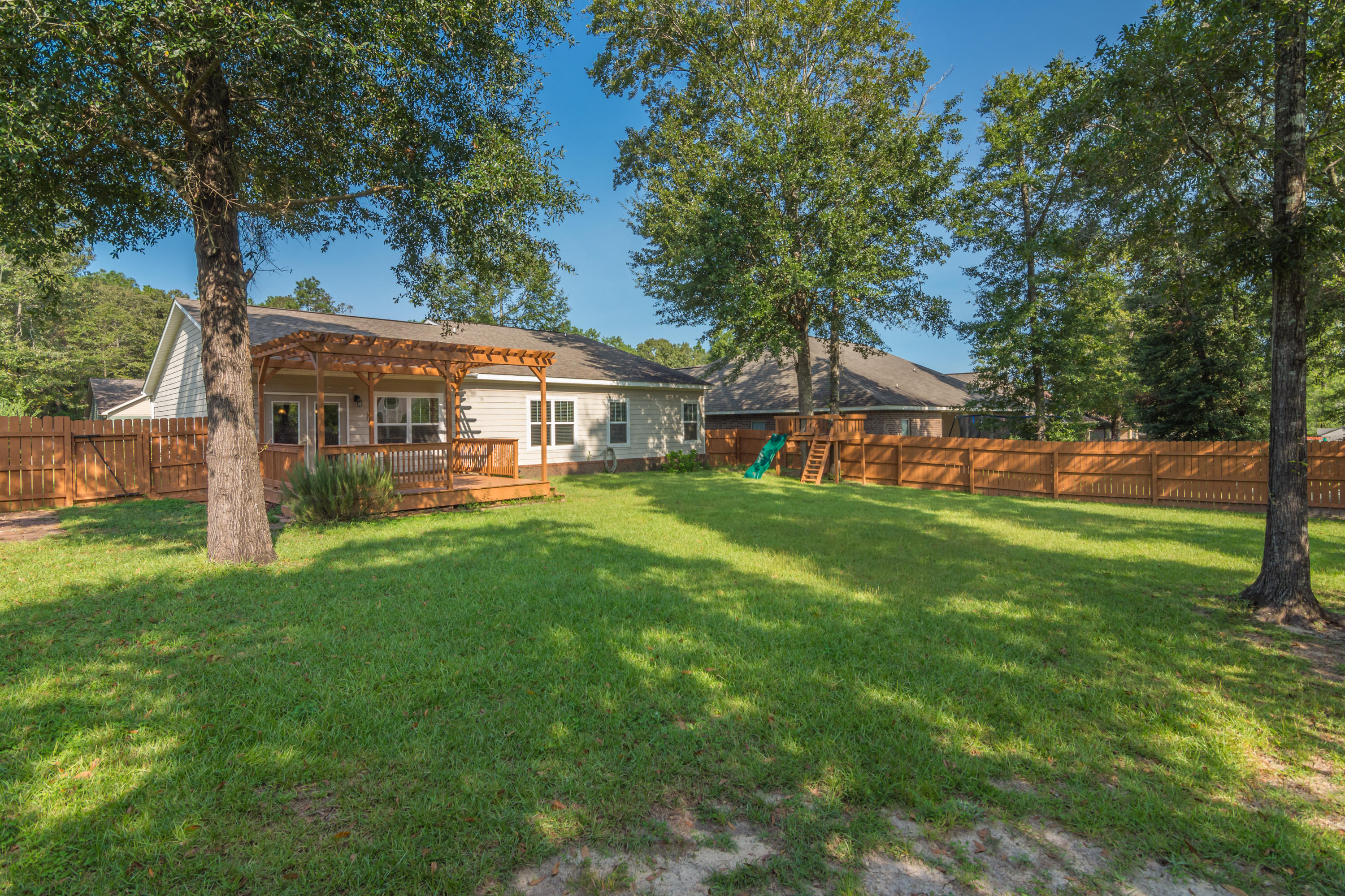 ZACHARY ESTATES - Residential