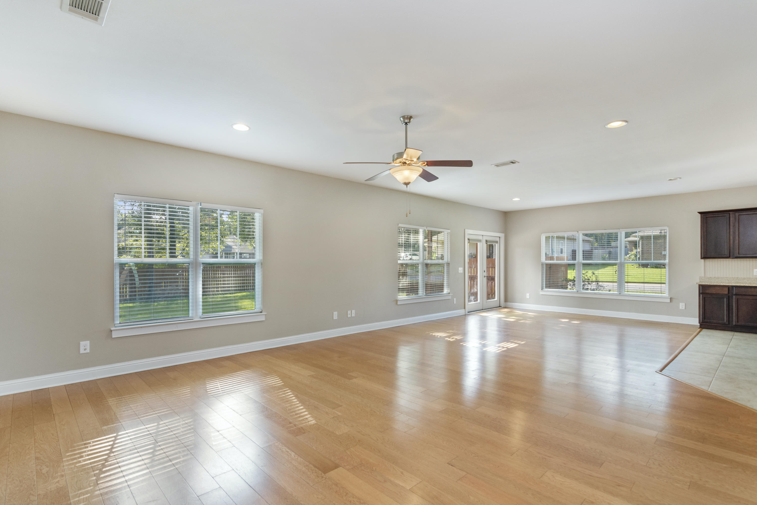 ZACHARY ESTATES - Residential