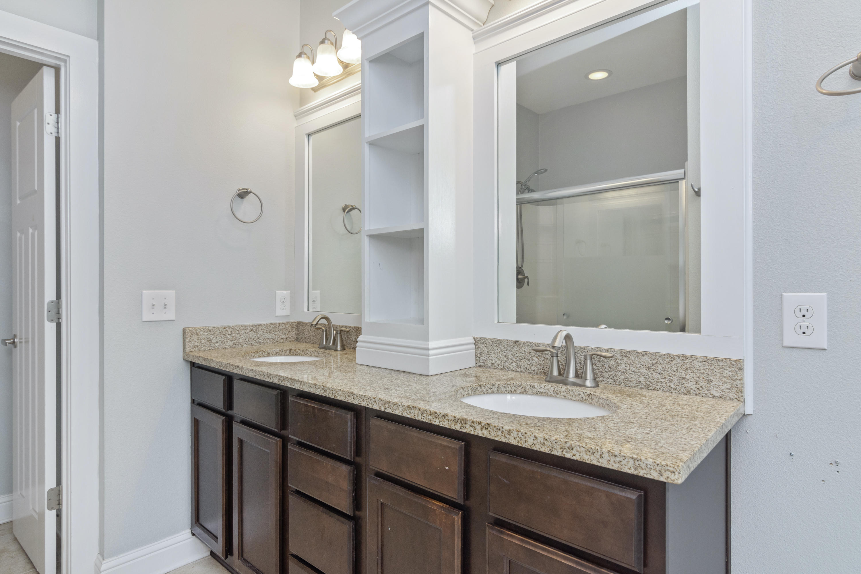 ZACHARY ESTATES - Residential