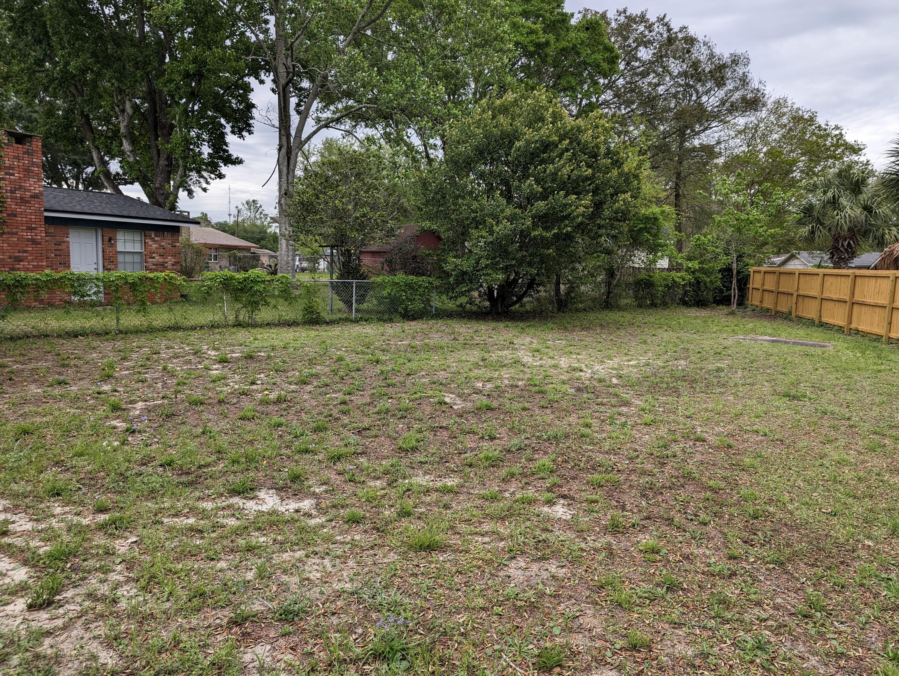 ONCASTER WOODS LOT 5 BLK B - Residential