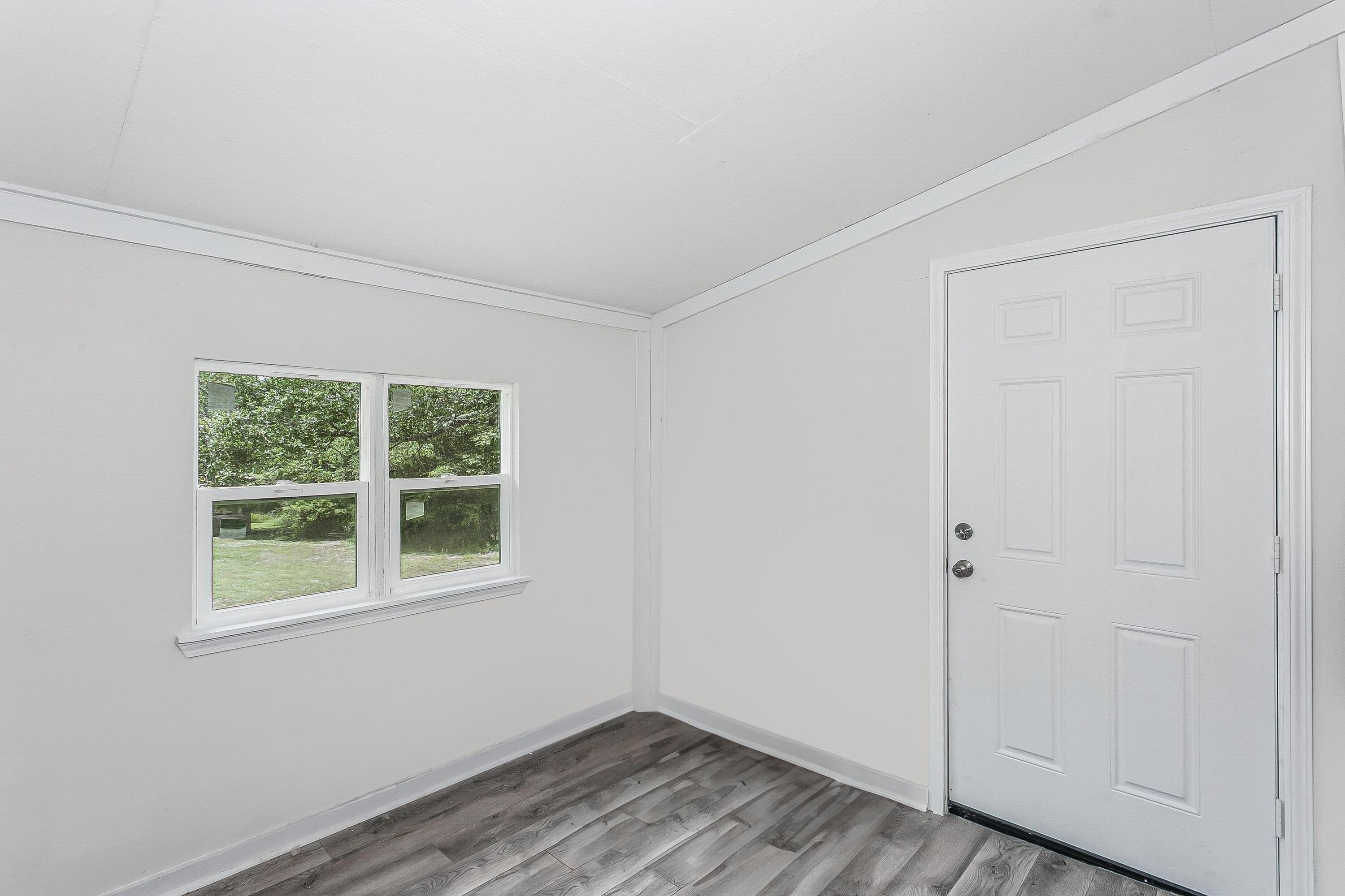 WHISPERING LAKES ESTATES - Residential