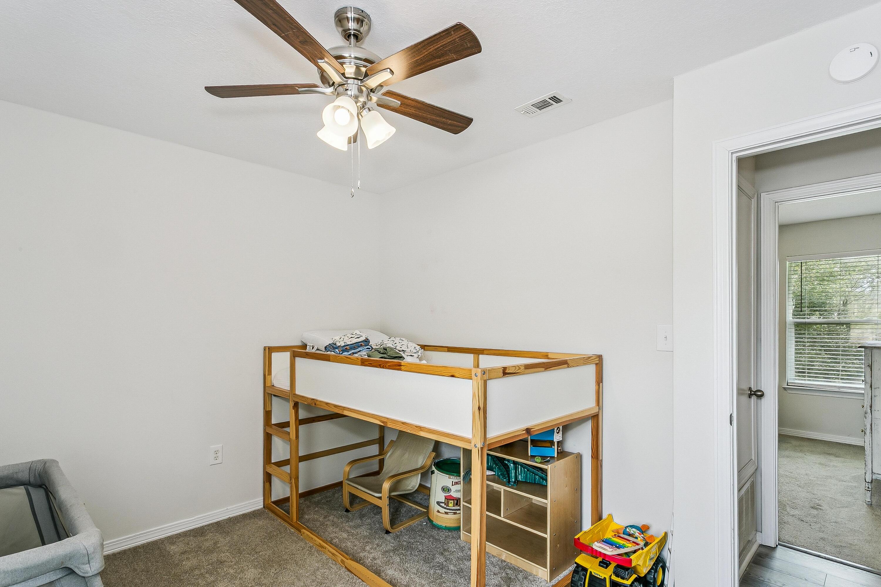 WHISPERING LAKES ESTATES - Residential