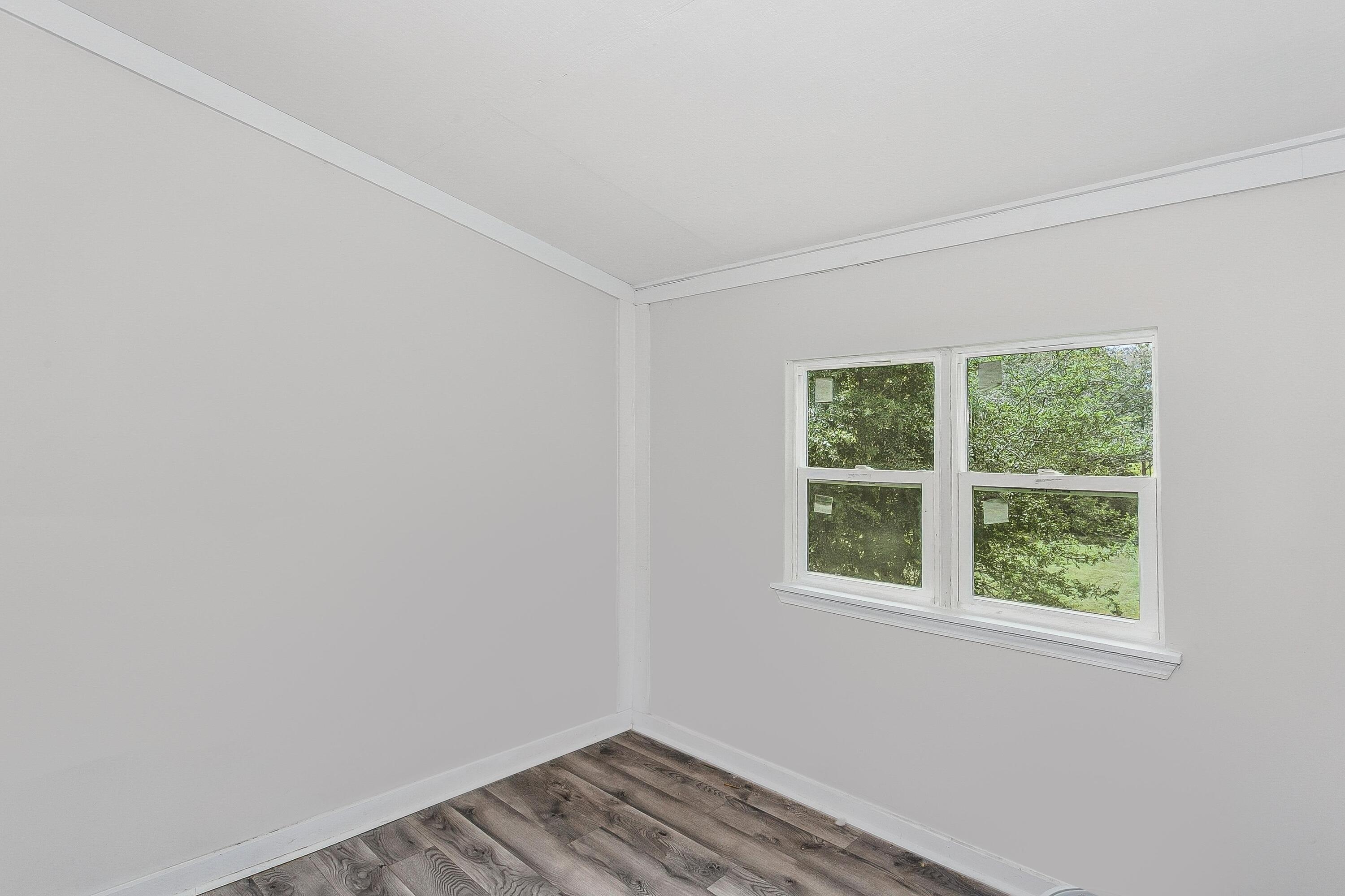 WHISPERING LAKES ESTATES - Residential