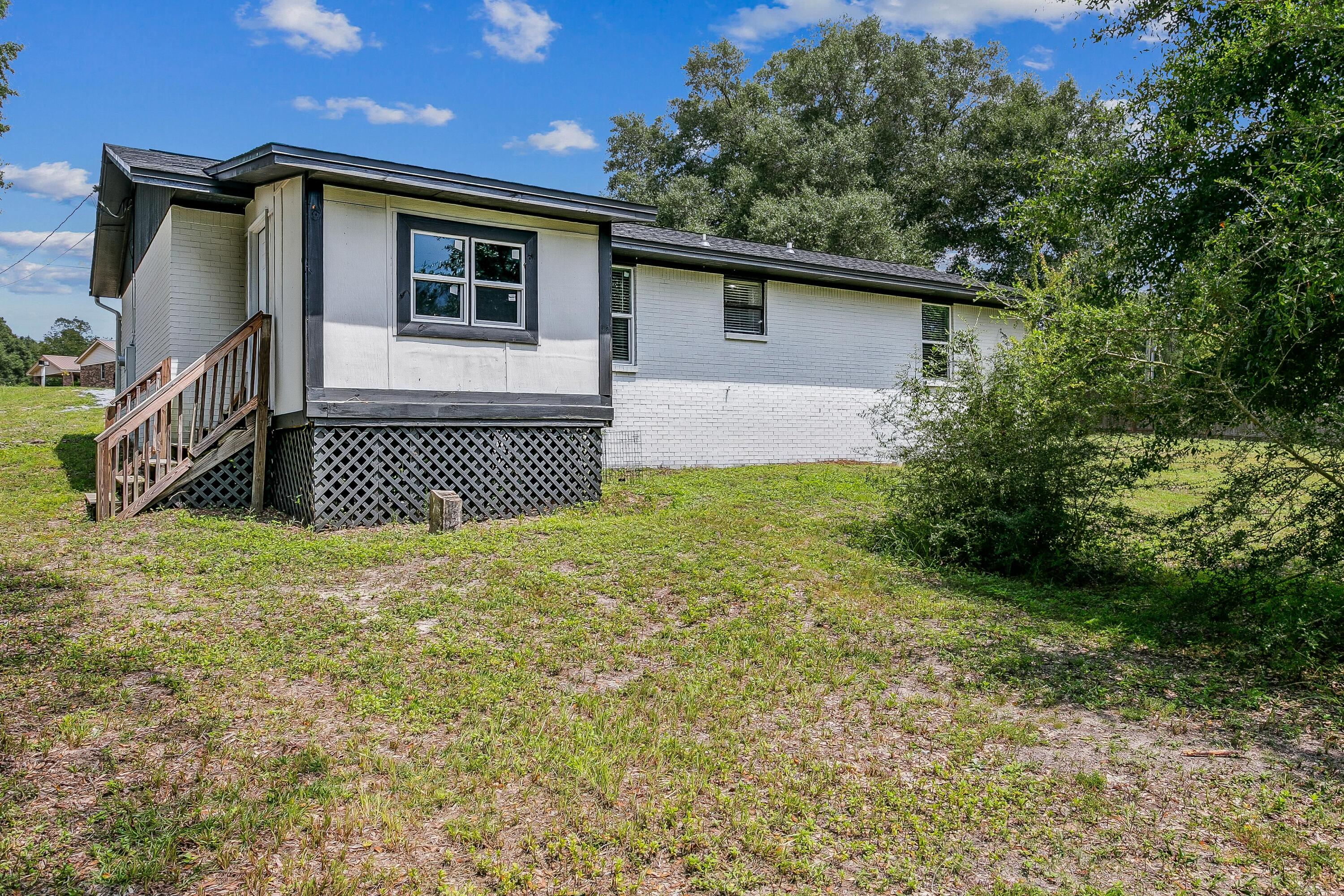 WHISPERING LAKES ESTATES - Residential