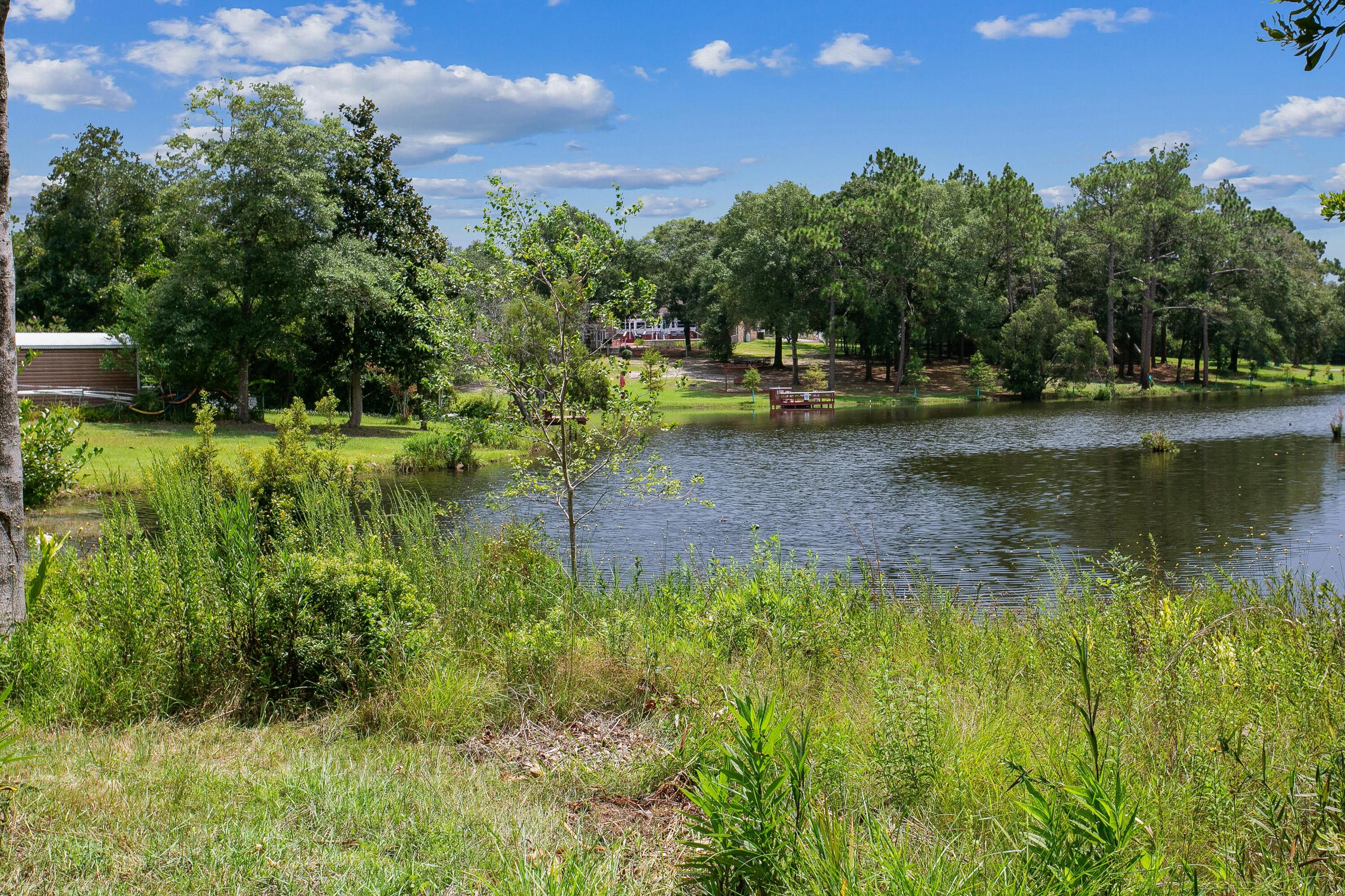 WHISPERING LAKES ESTATES - Residential