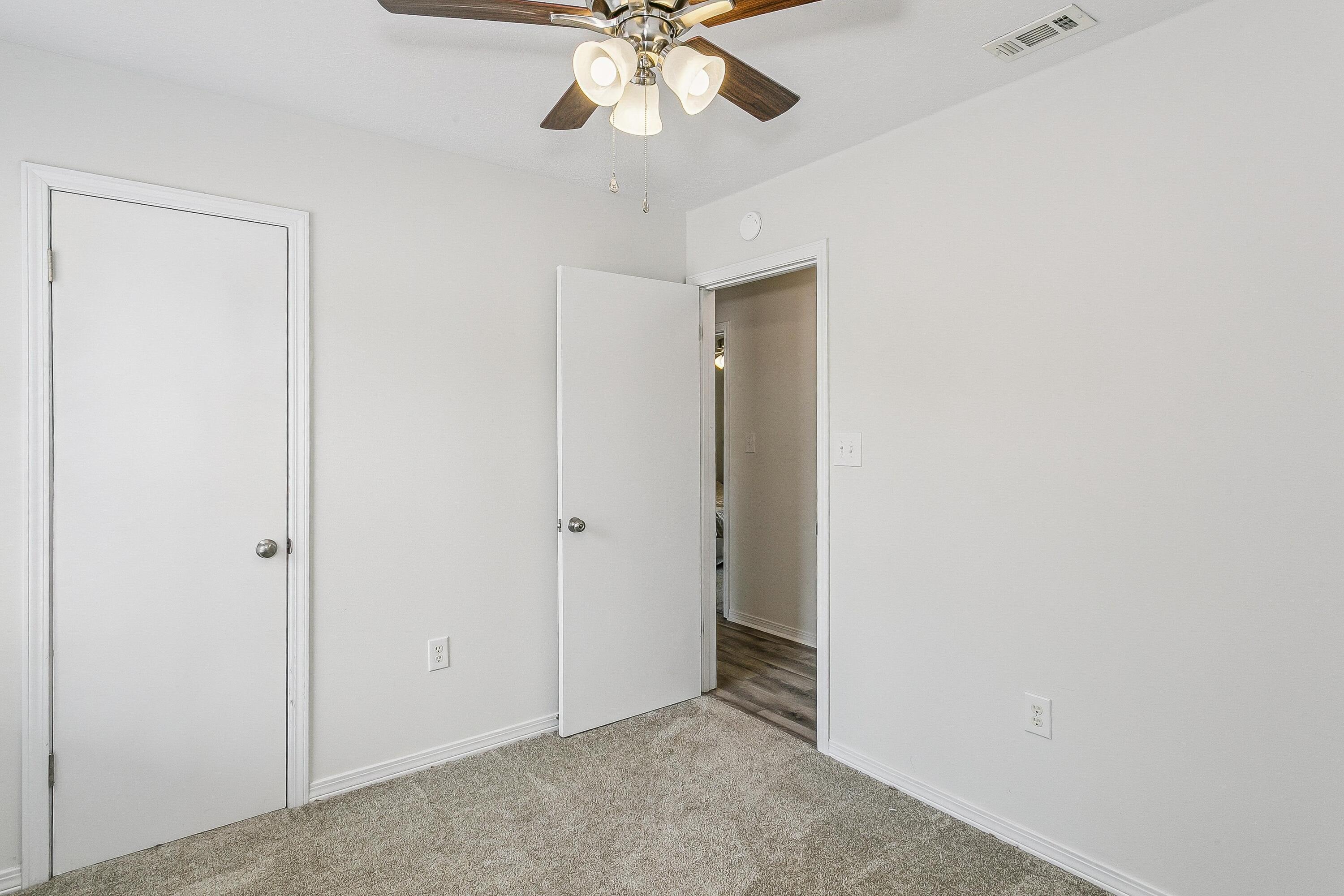 WHISPERING LAKES ESTATES - Residential