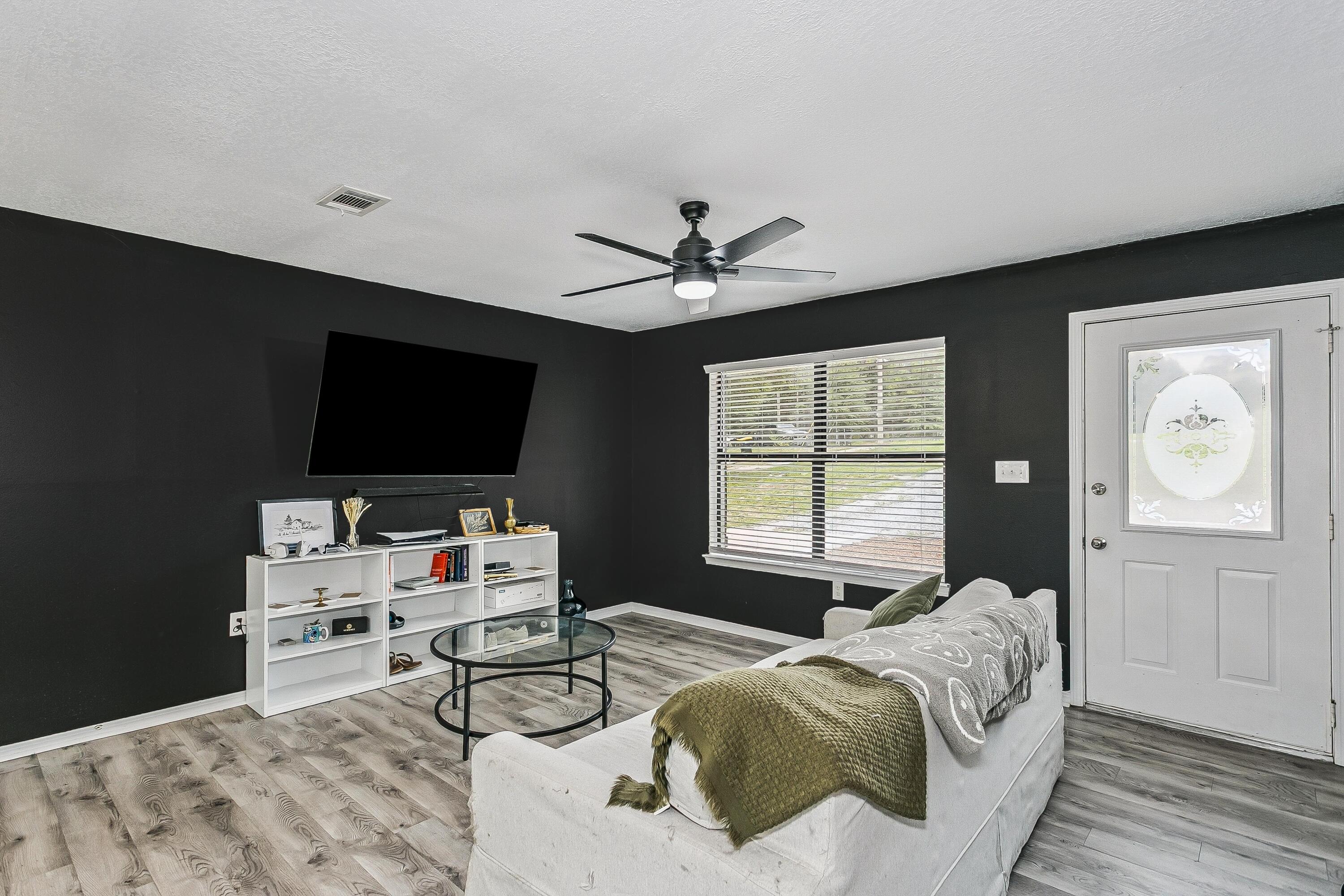 WHISPERING LAKES ESTATES - Residential