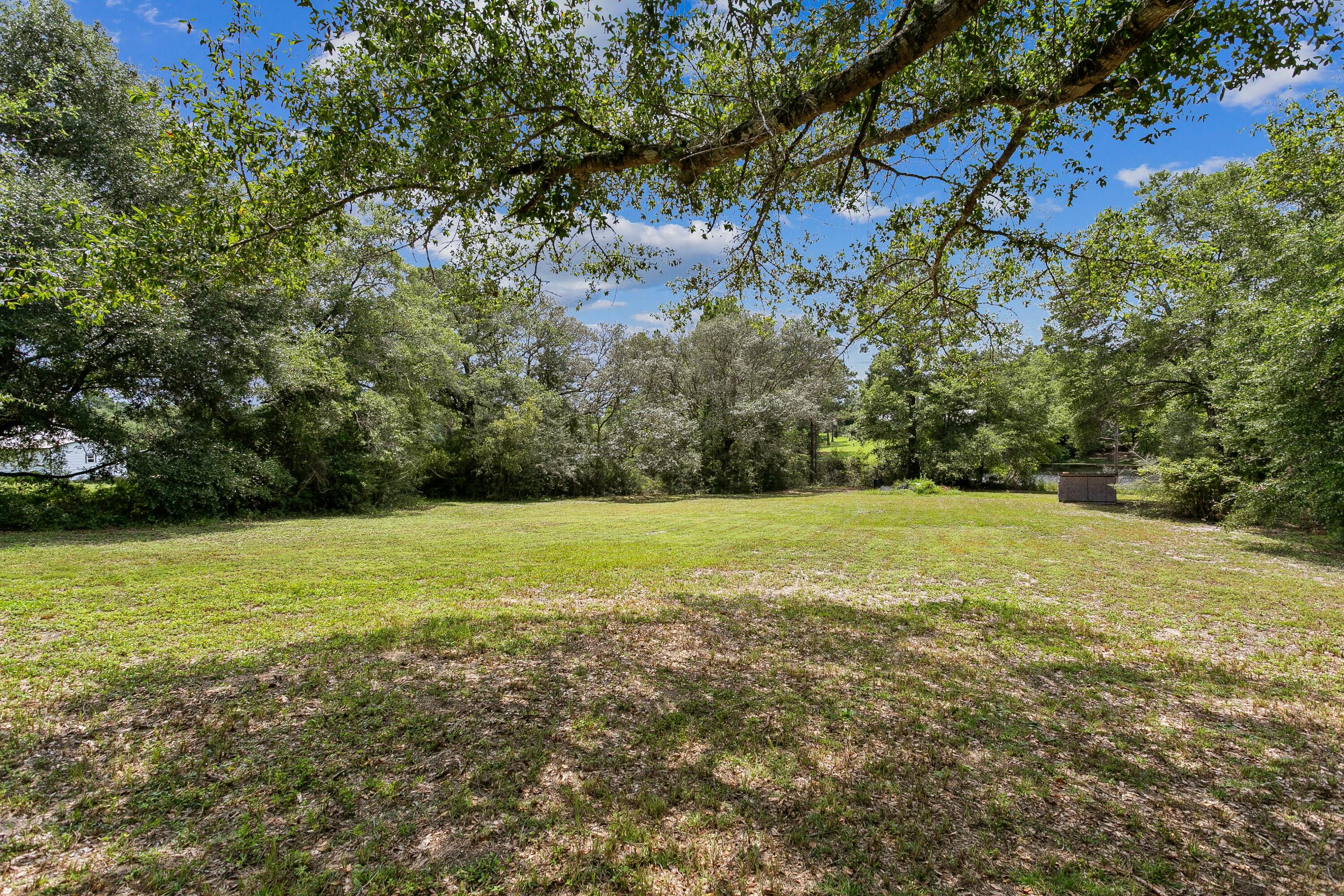 WHISPERING LAKES ESTATES - Residential