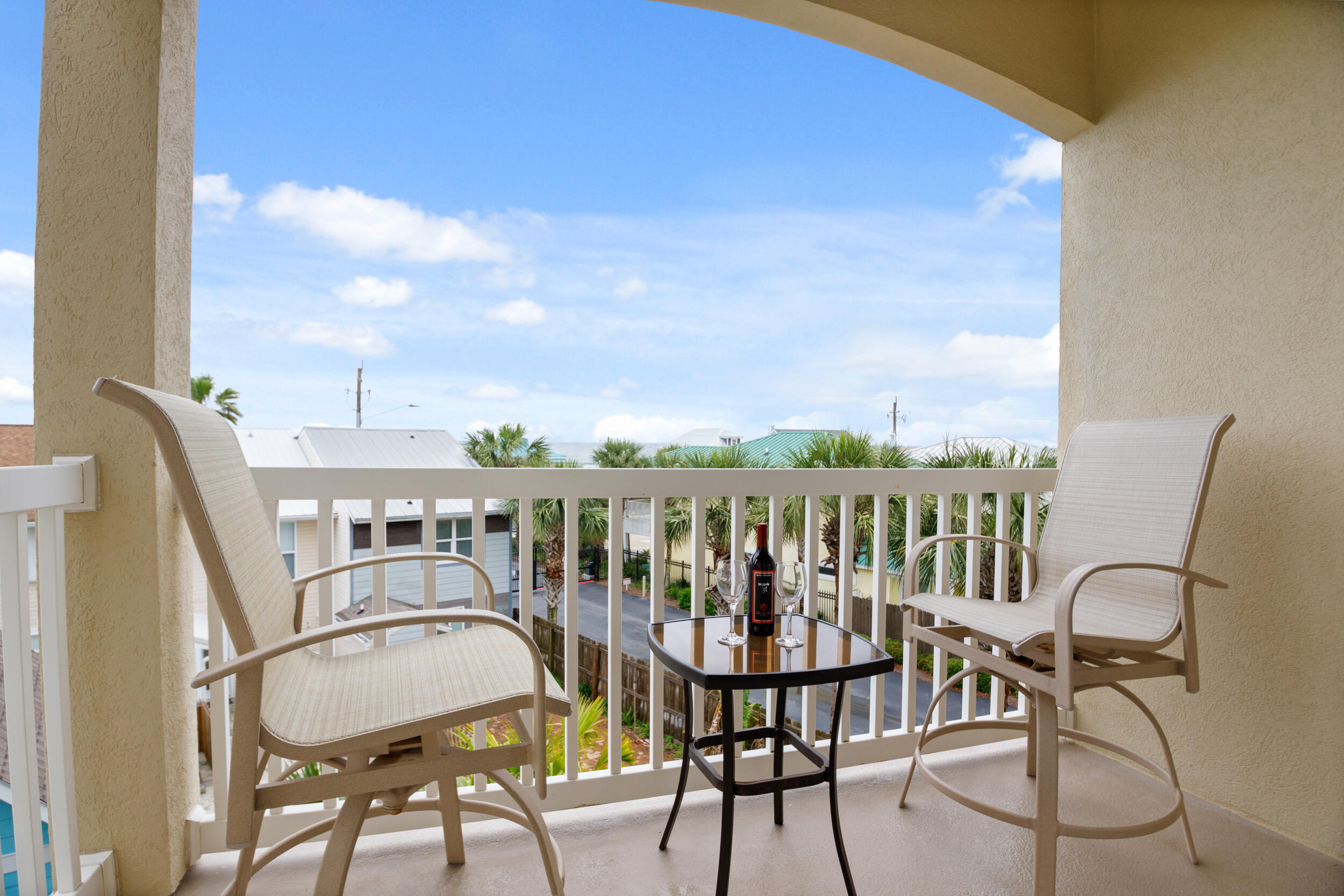 CASA DEL MAR - Residential