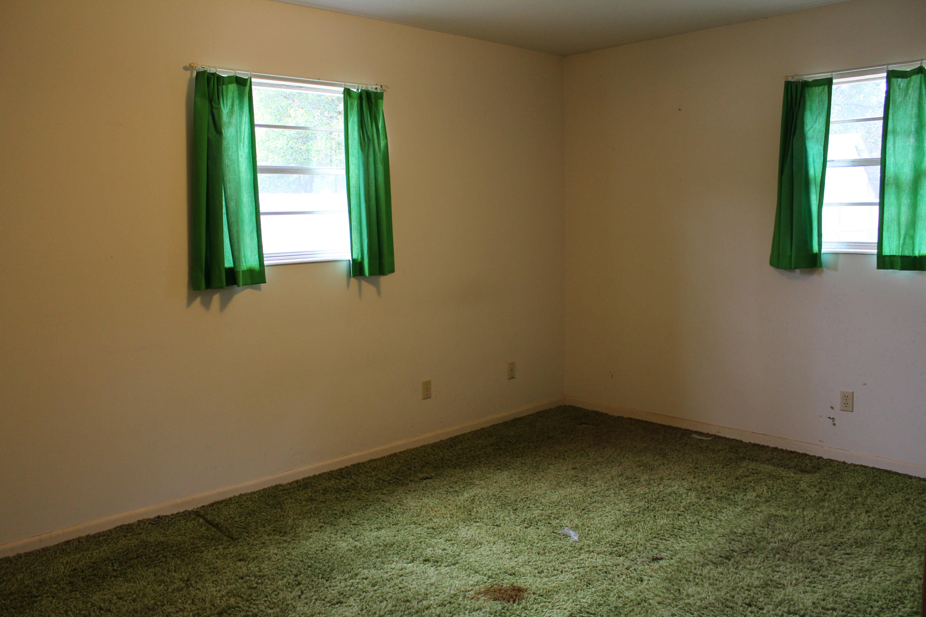 CAROL ANNE MANOR - Residential