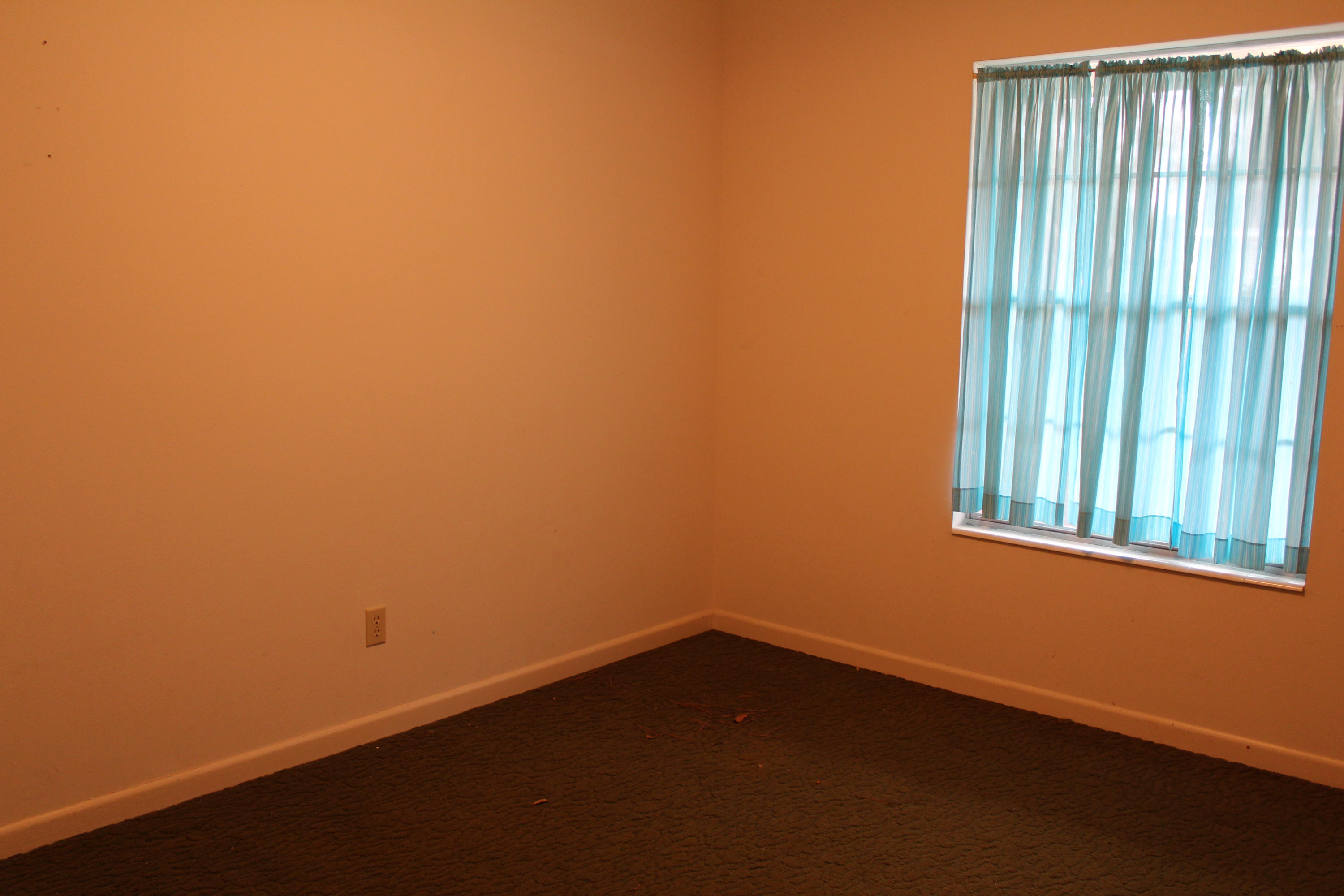 CAROL ANNE MANOR - Residential