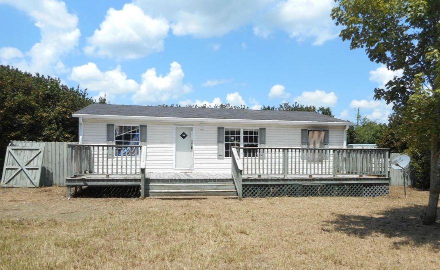 Double wide in Glendale area north of Defuniak Springs. Home is 2006, 26x39 dwelling with deck on front and back. Cannot be financed in present condition. Needs floor covering, replace three windows, hot water heater, and A/C unit. Priced to sell at $29,900. Would make a great rental with some work. Quiet country setting.