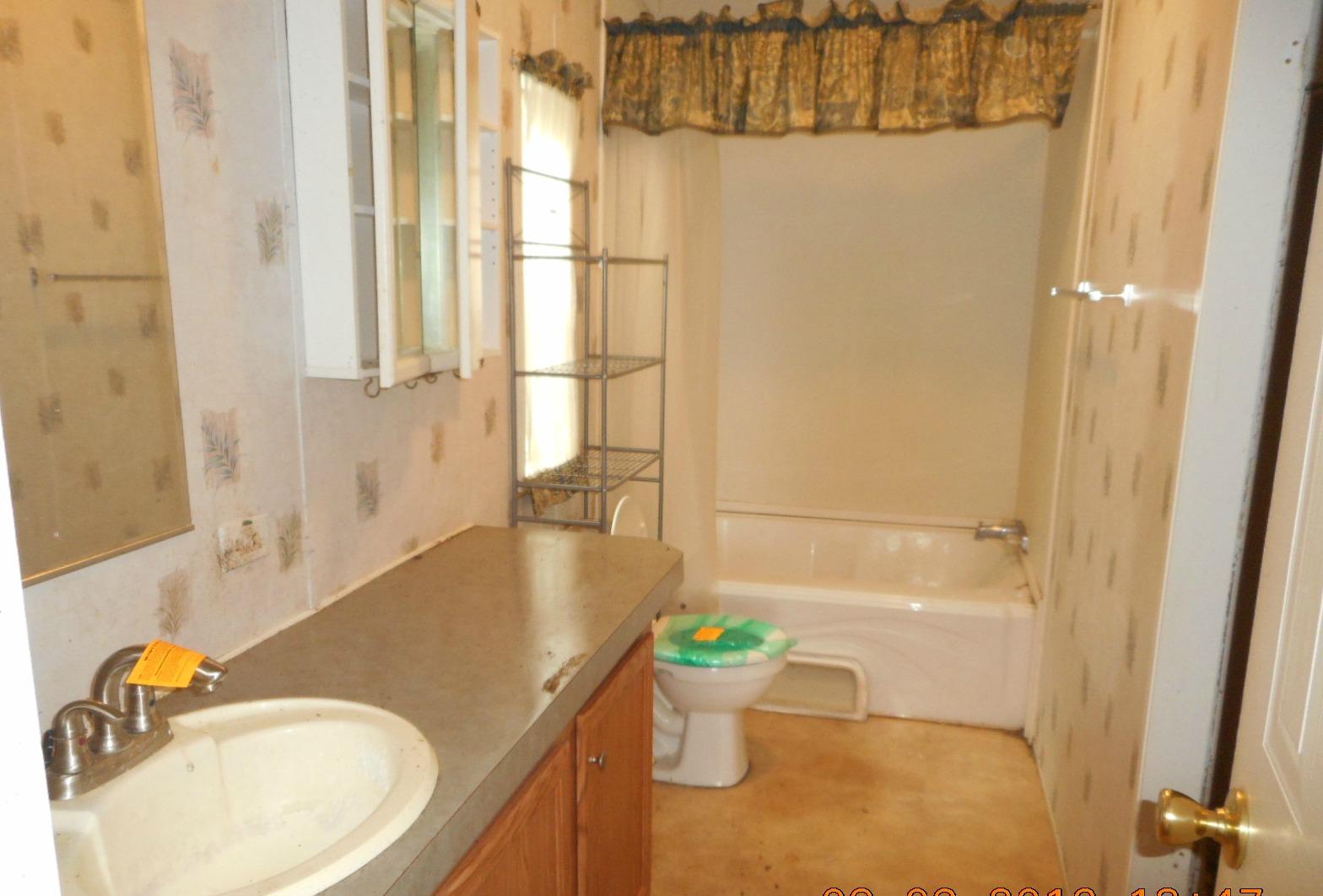 NO RECORDED SUBDIVISION - Residential