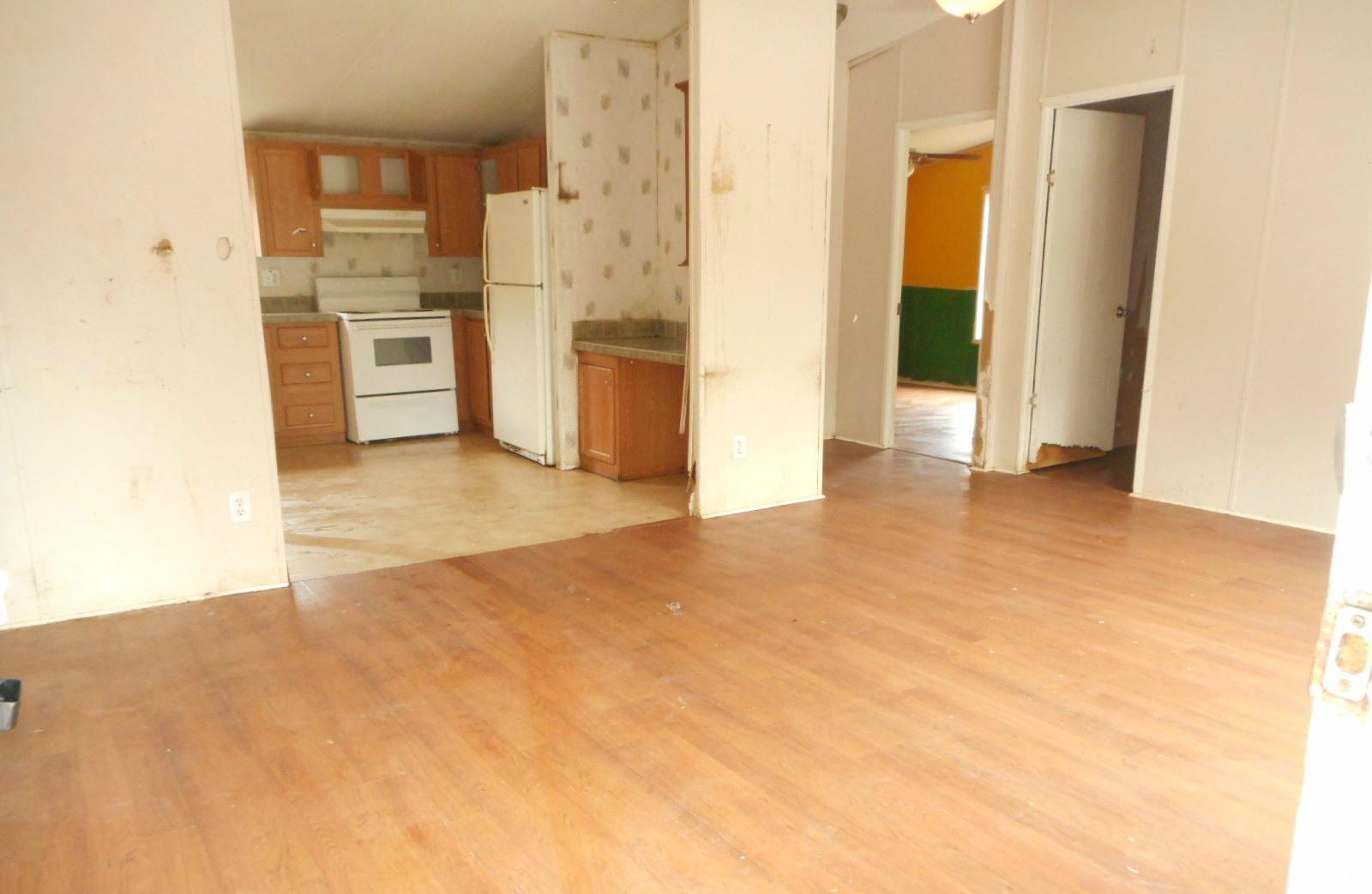 NO RECORDED SUBDIVISION - Residential