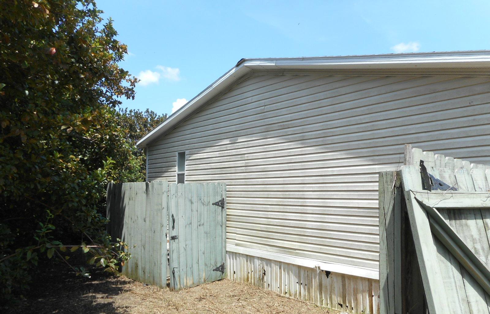 NO RECORDED SUBDIVISION - Residential