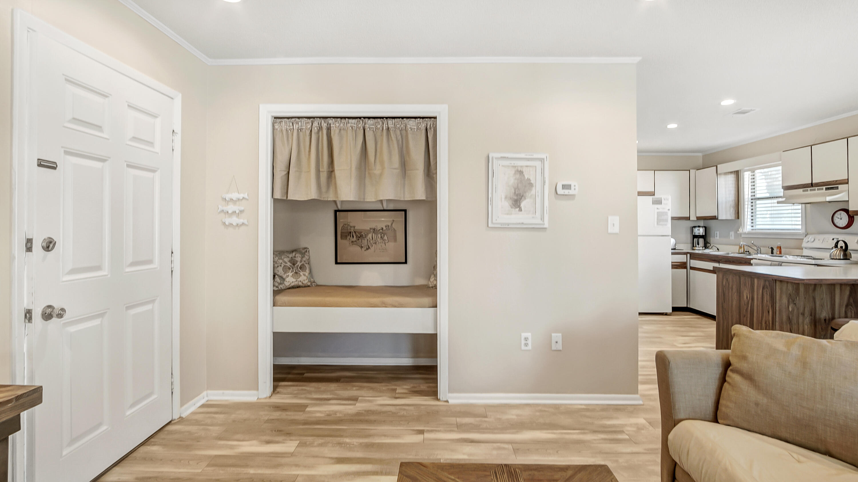 BEACHWOOD VILLAS CONDO - Residential