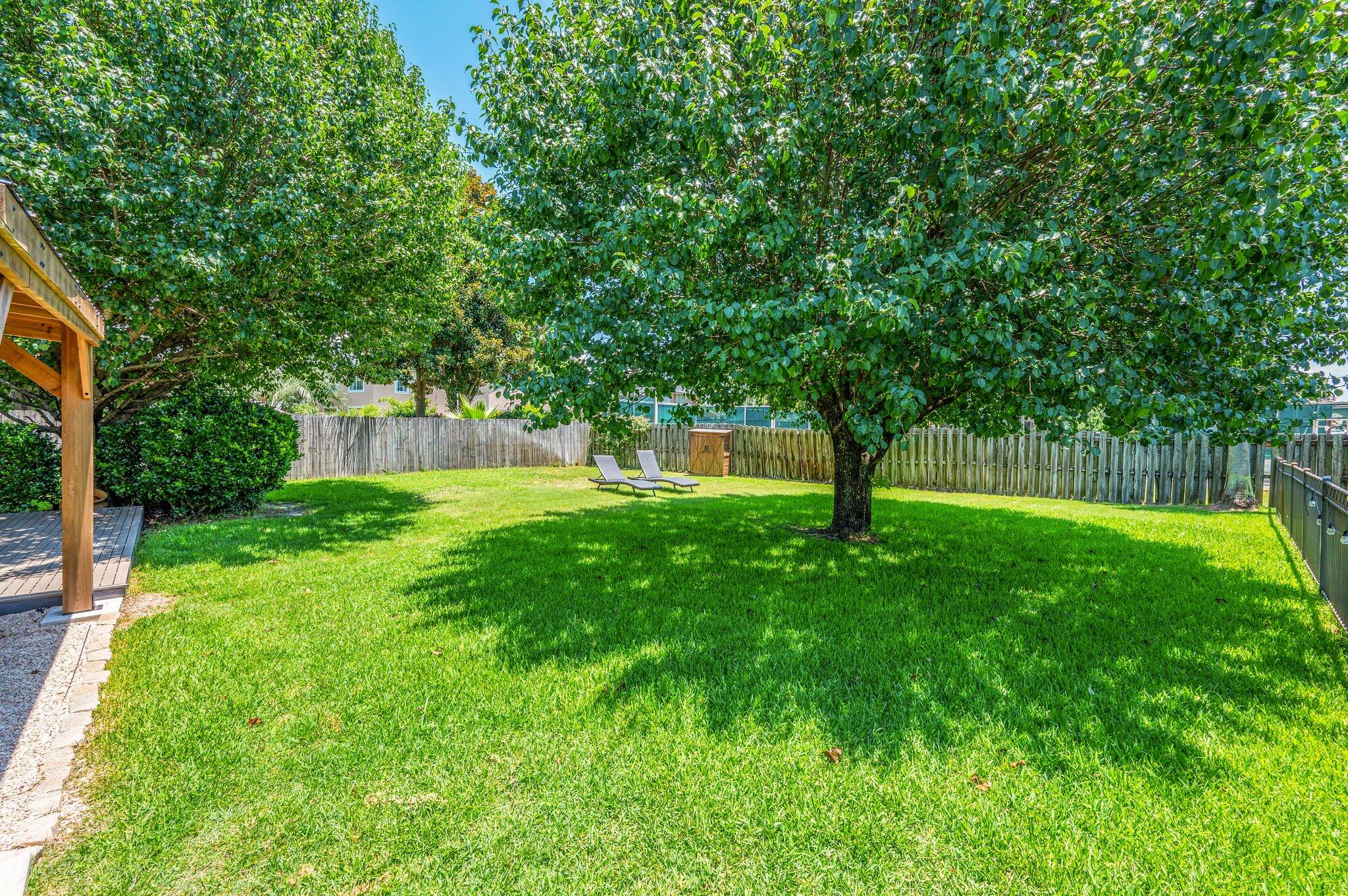 EMERALD LAKES PH 1 - Residential