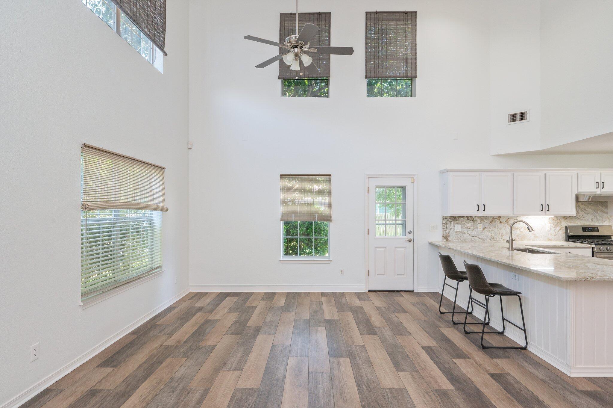 EMERALD LAKES PH 1 - Residential