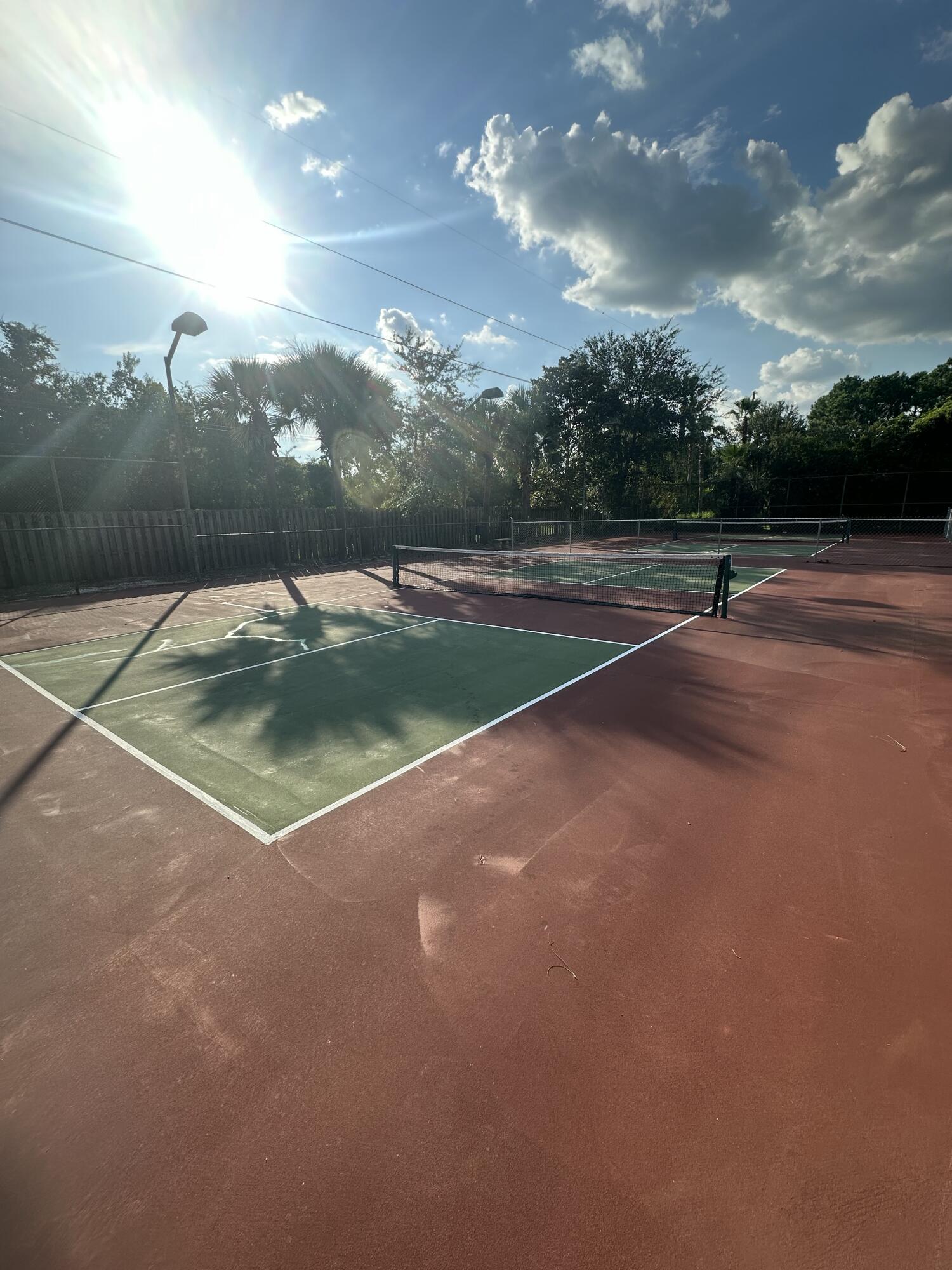 EMERALD LAKES PH 1 - Residential