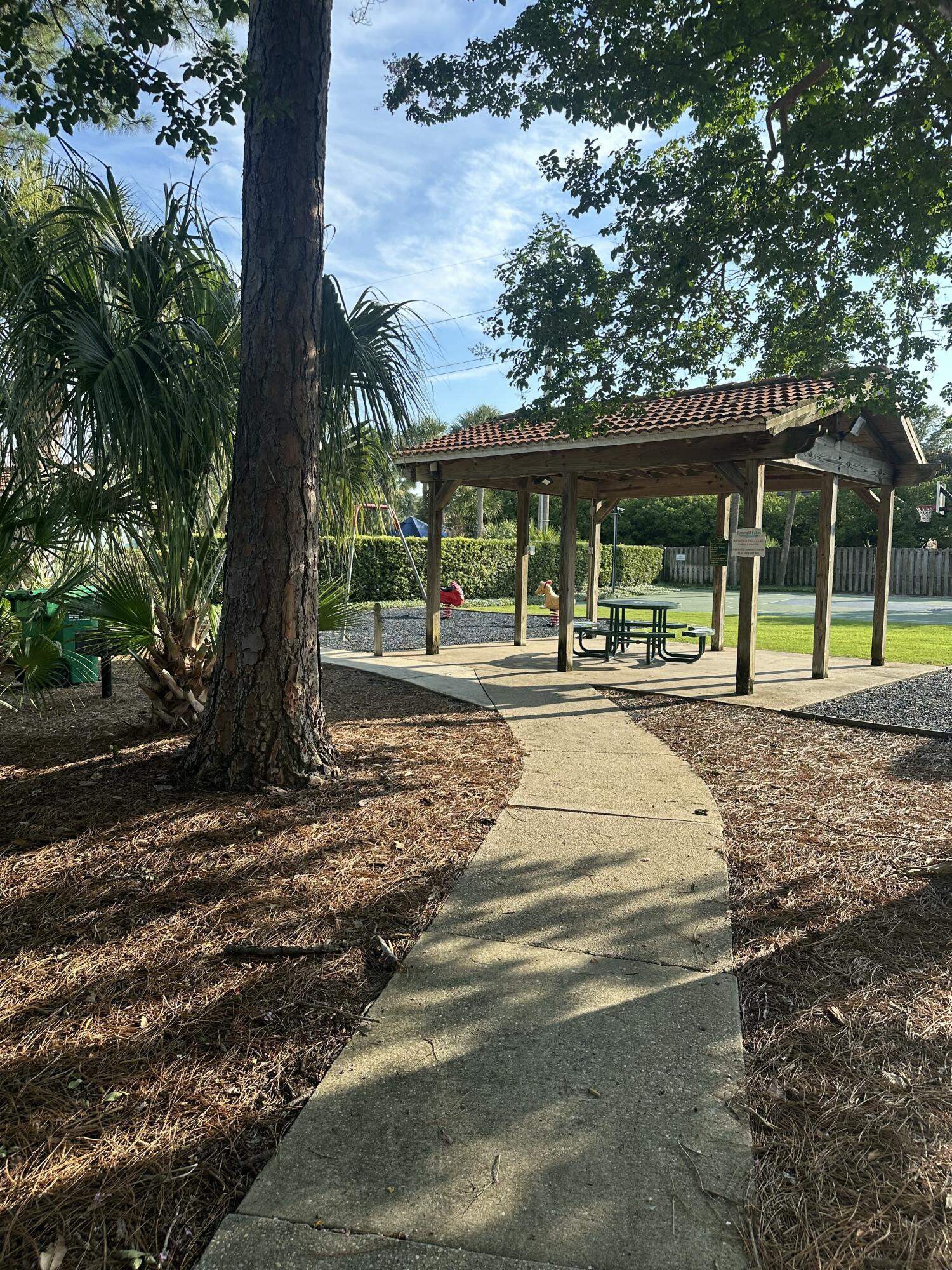 EMERALD LAKES PH 1 - Residential
