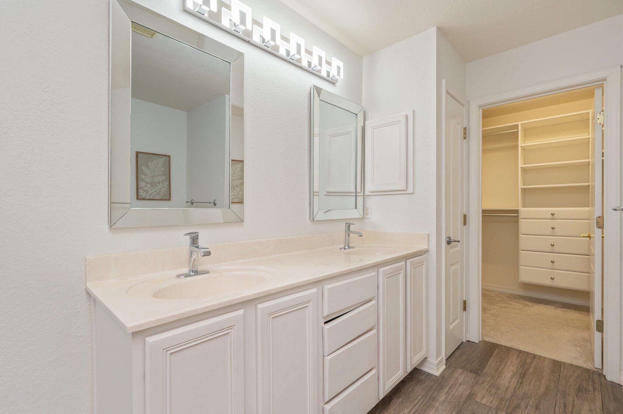 EMERALD LAKES PH 1 - Residential