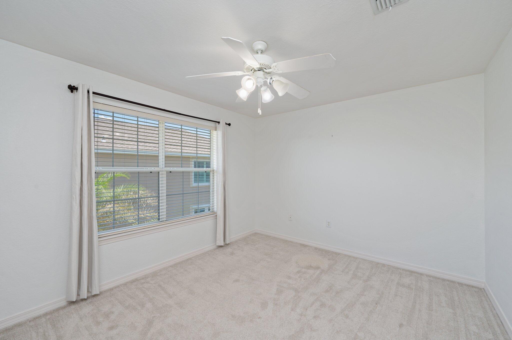 EMERALD LAKES PH 1 - Residential