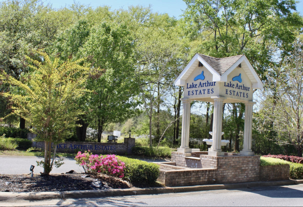 LAKE ARTHUR EST PH I - Residential