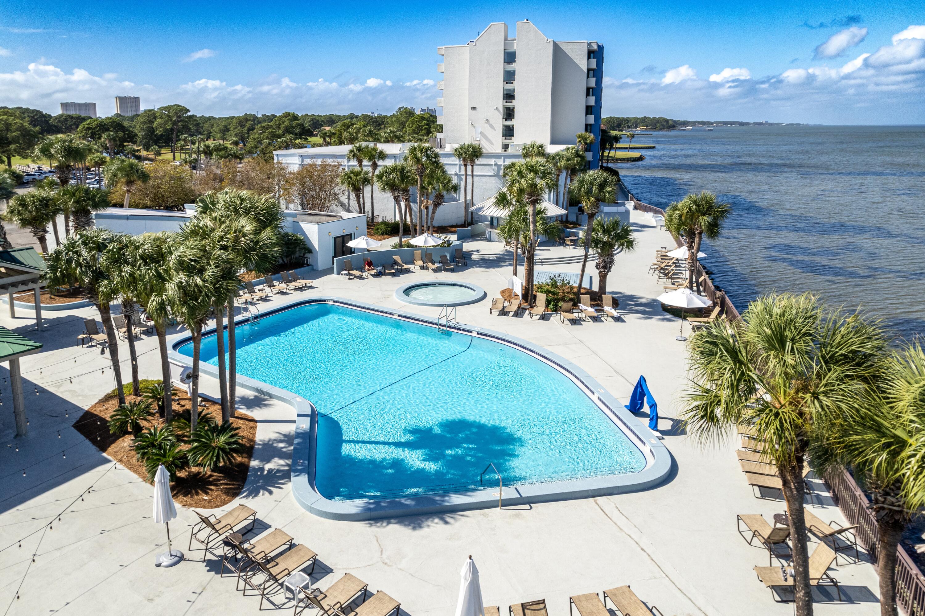 BAYSIDE CONDO SANDESTIN - Residential