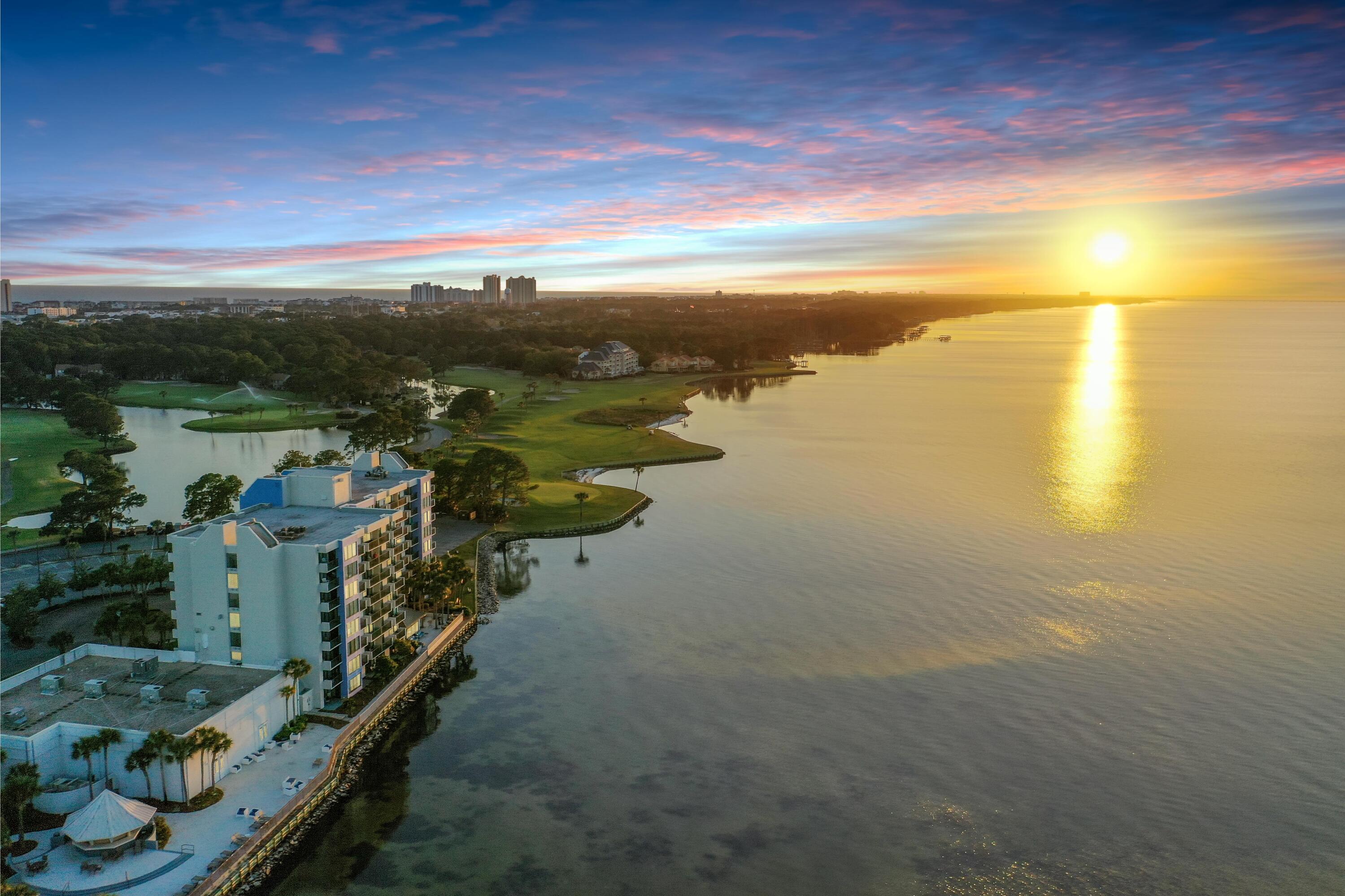 BAYSIDE CONDO SANDESTIN - Residential