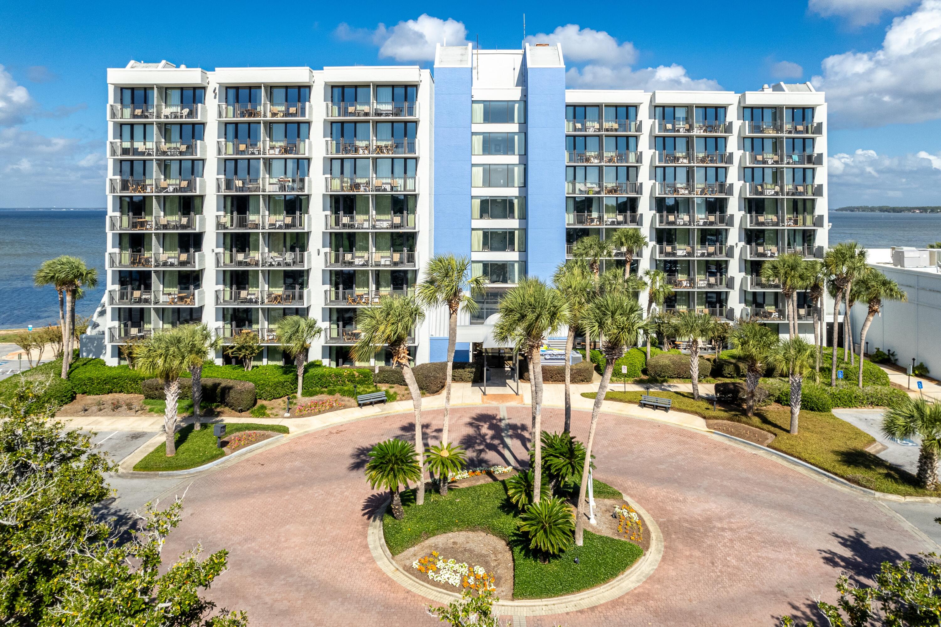 BAYSIDE CONDO SANDESTIN - Residential