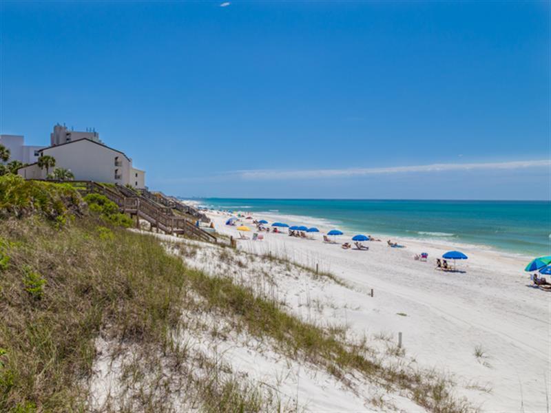 HIDDEN BEACH VILLAS CONDO - Residential