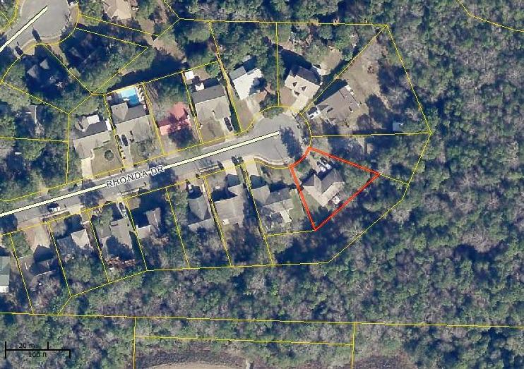 Great opportunity ....4 Bedroom 2 bath home in Creekside! Close to schools, shopping. Large fenced cul de sac OVERSIZED lot. Woods bordering the rear of the property. Home sold AS IS. Needs TLC, paint, carpeting, updates. Photo's coming soon.