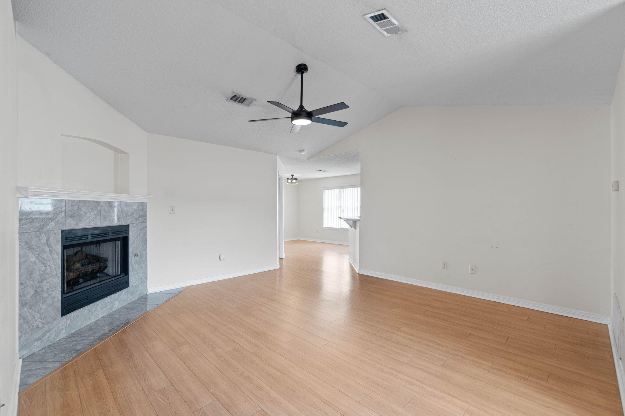 BENT TREE ESTATES - Residential Lease