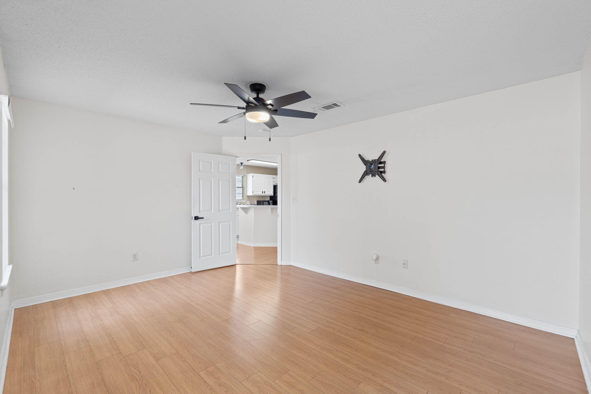 BENT TREE ESTATES - Residential Lease