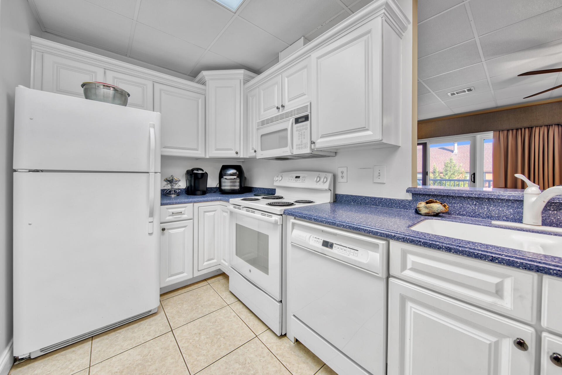 SUN KING TOWERS PH 1 - Residential