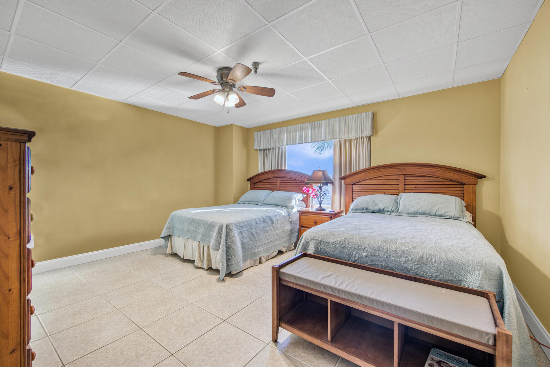 SUN KING TOWERS PH 1 - Residential