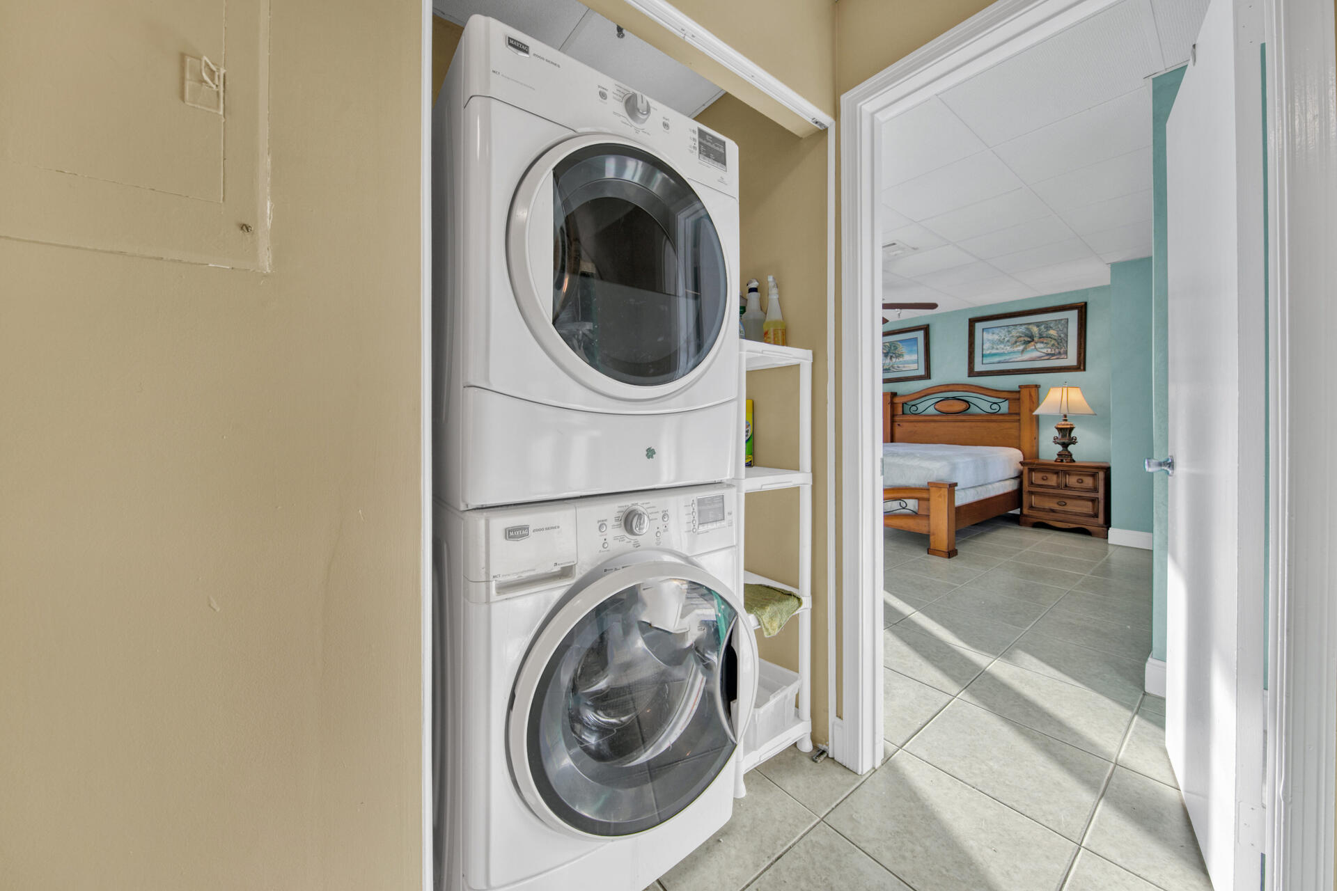 SUN KING TOWERS PH 1 - Residential