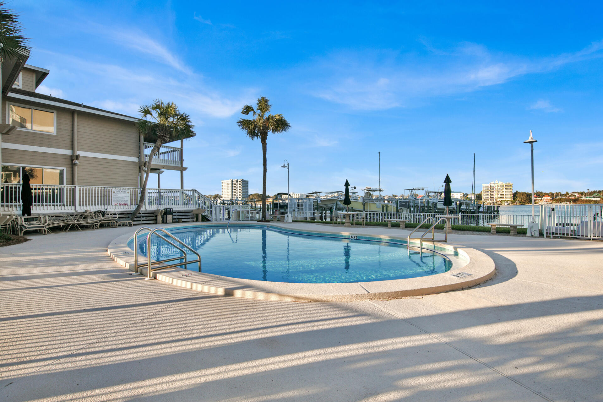 SUN KING TOWERS PH 1 - Residential