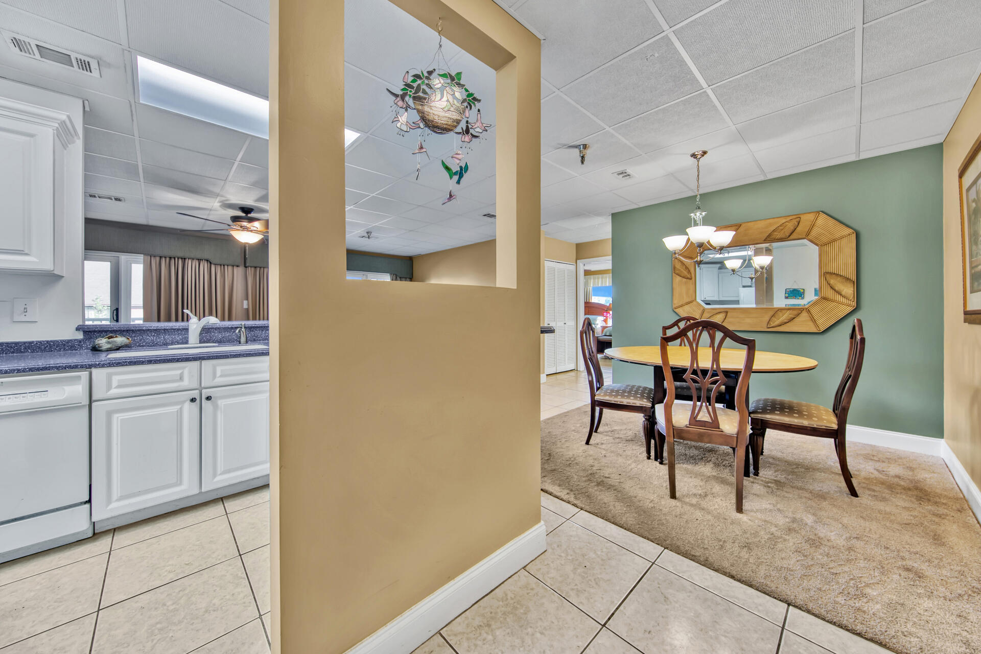 SUN KING TOWERS PH 1 - Residential