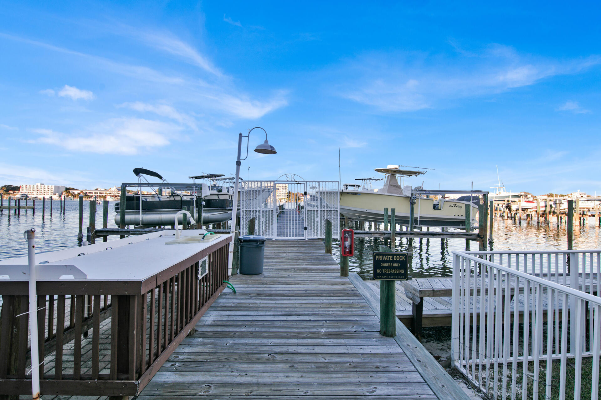 SUN KING TOWERS PH 1 - Residential