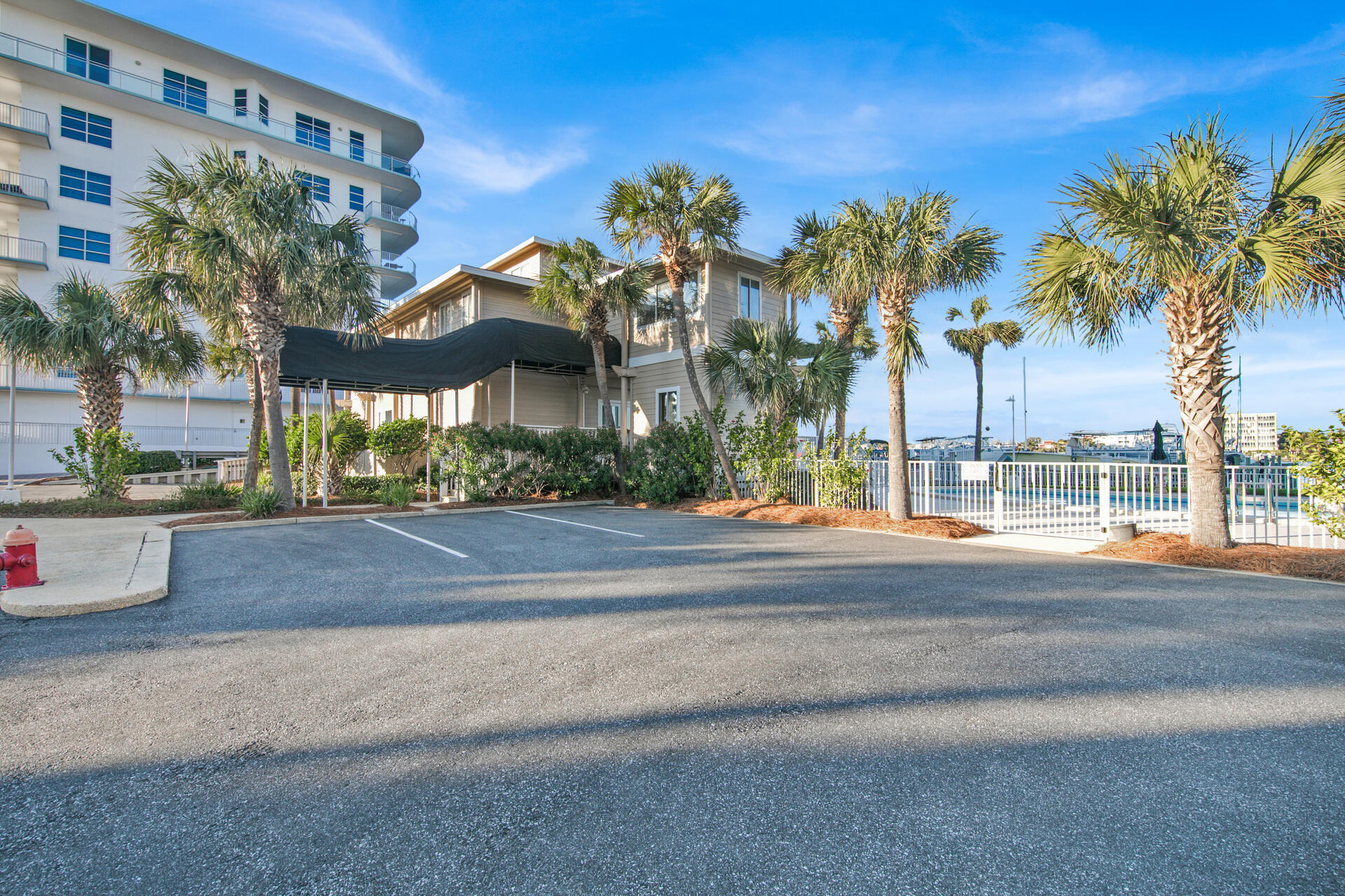 SUN KING TOWERS PH 1 - Residential